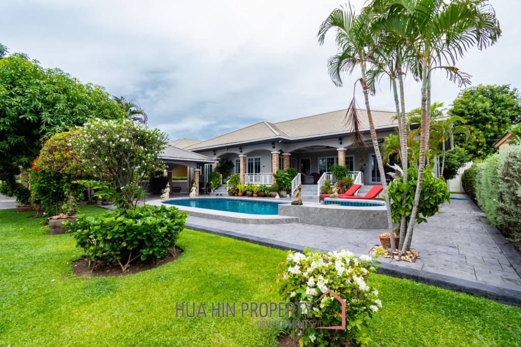 Luxury 3/4 bed pool villa close to Cha'am beach