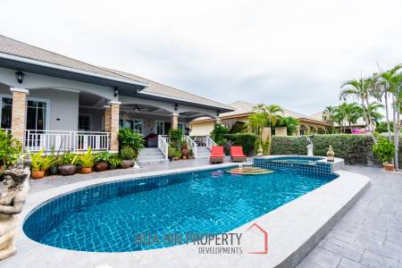 Luxury 3/4 bed pool villa close to Cha'am beach