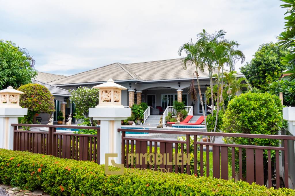 Luxury 3/4 bed pool villa close to Cha'am beach