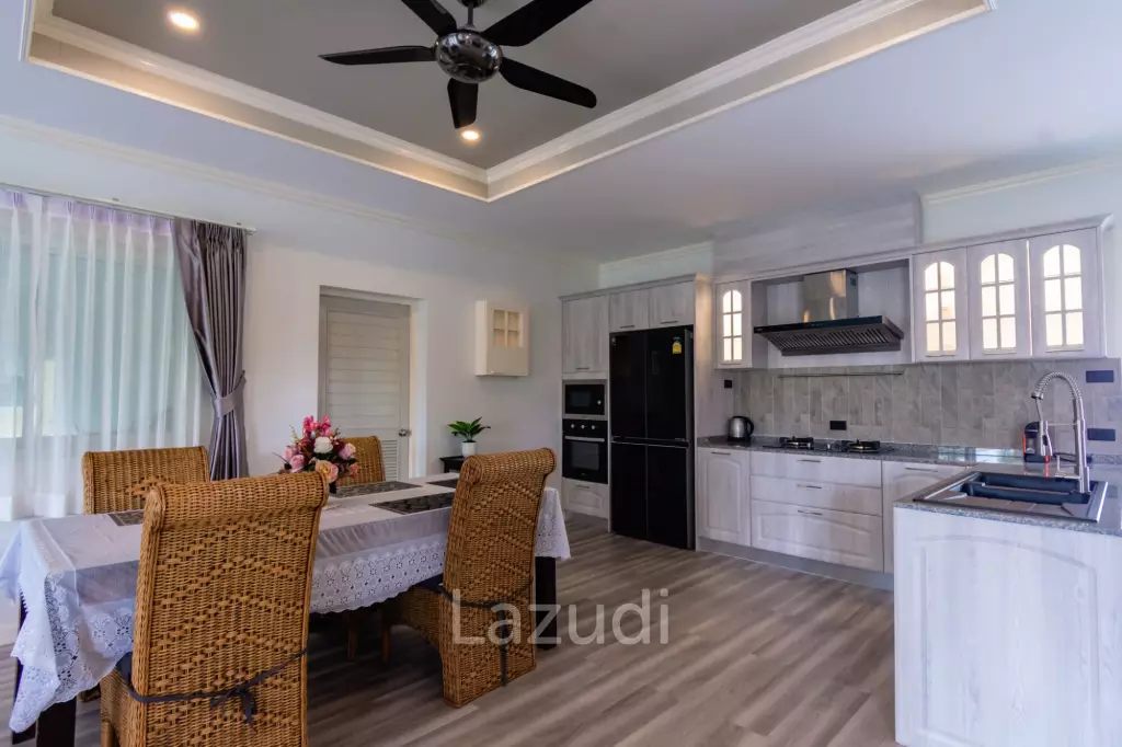 Luxury 3/4 bed pool villa close to Cha'am beach