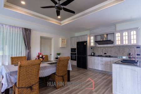 Luxury 3/4 bed pool villa close to Cha'am beach