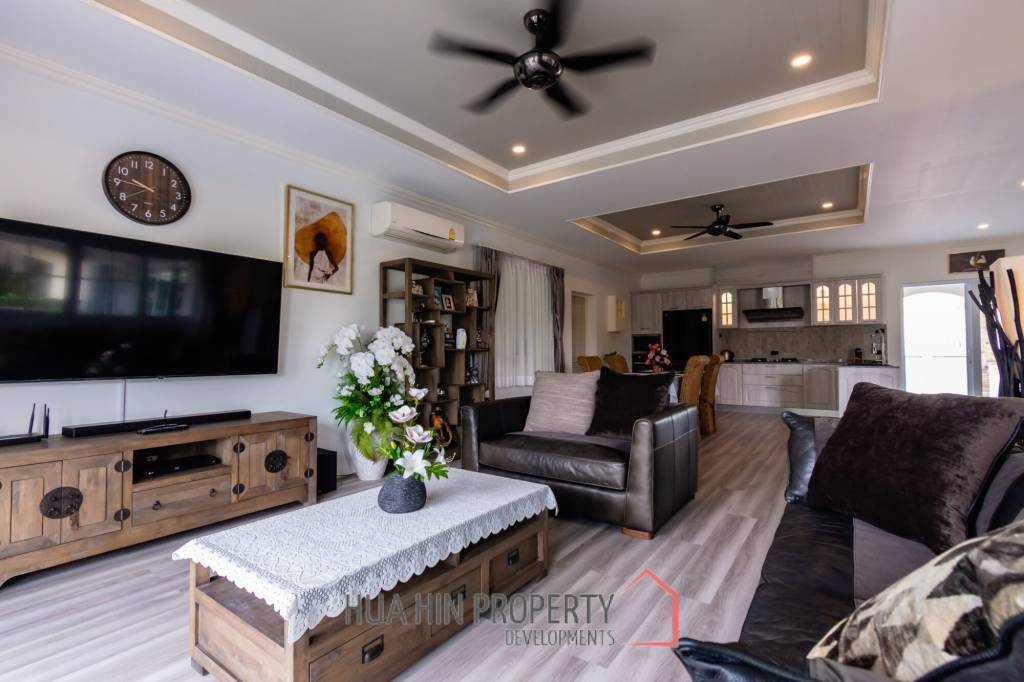 Luxury 3/4 bed pool villa close to Cha'am beach