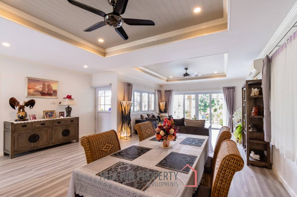 Luxury 3/4 bed pool villa close to Cha'am beach