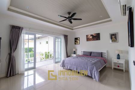 Luxury 3/4 bed pool villa close to Cha'am beach