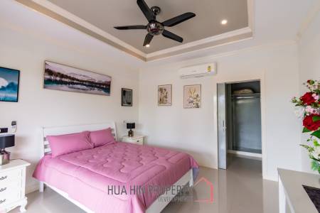 Luxury 3/4 bed pool villa close to Cha'am beach