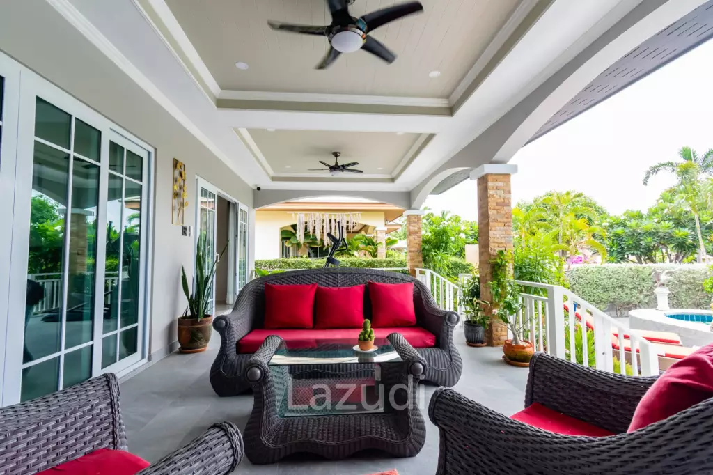 Luxury 3/4 bed pool villa close to Cha'am beach