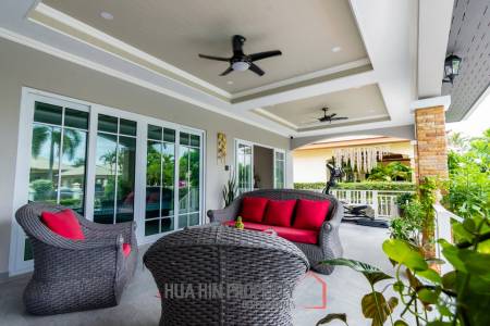 Luxury 3/4 bed pool villa close to Cha'am beach