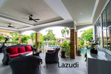 Luxury 3/4 bed pool villa close to Cha'am beach