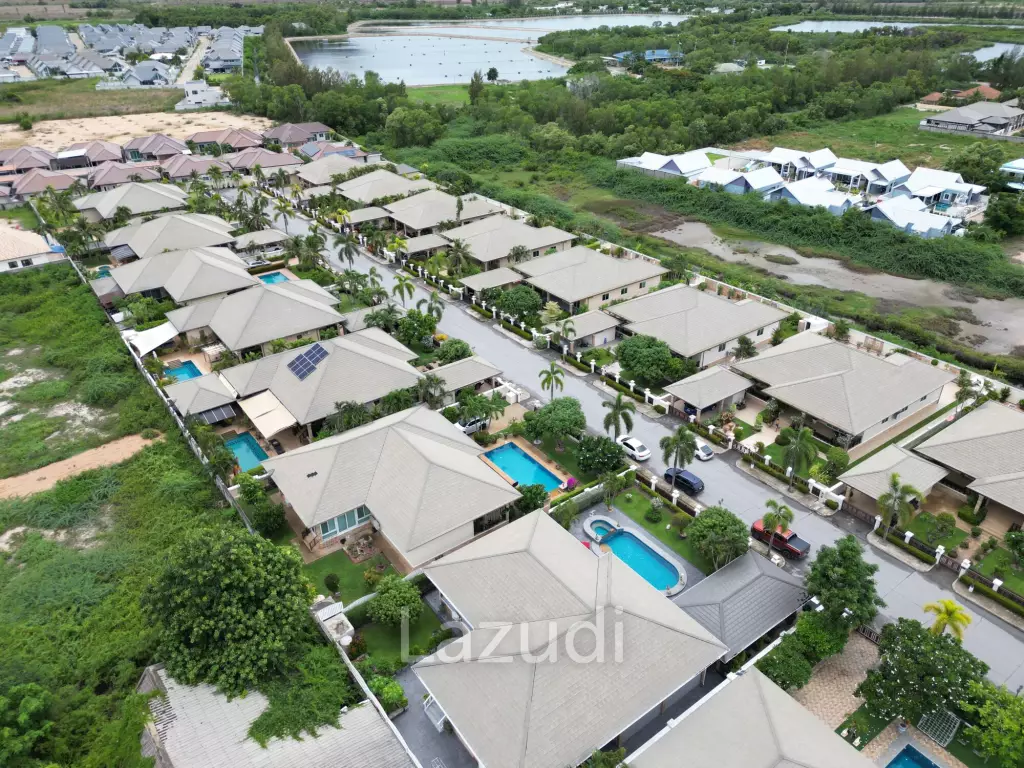 Luxury 3/4 bed pool villa close to Cha'am beach