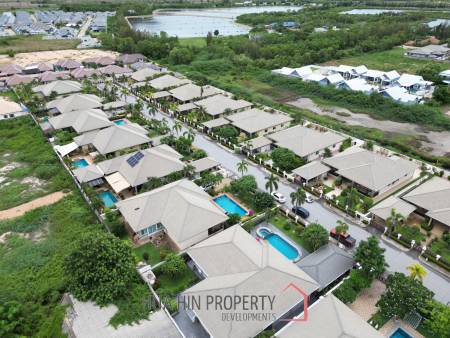 Luxury 3/4 bed pool villa close to Cha'am beach