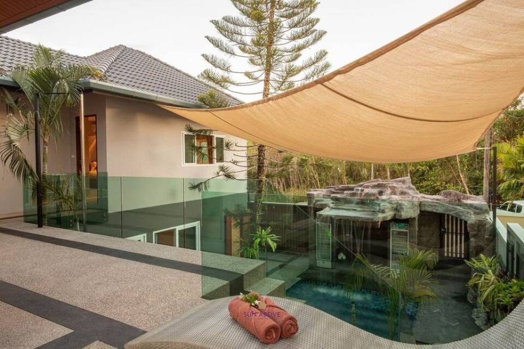 Modern 5 Bedroom Villa with Exceptional Amenities in Soi Saiyuan, Rawai