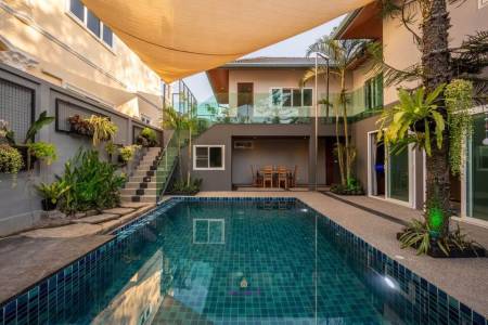 Modern 5 Bedroom Villa with Exceptional Amenities in Soi Saiyuan, Rawai