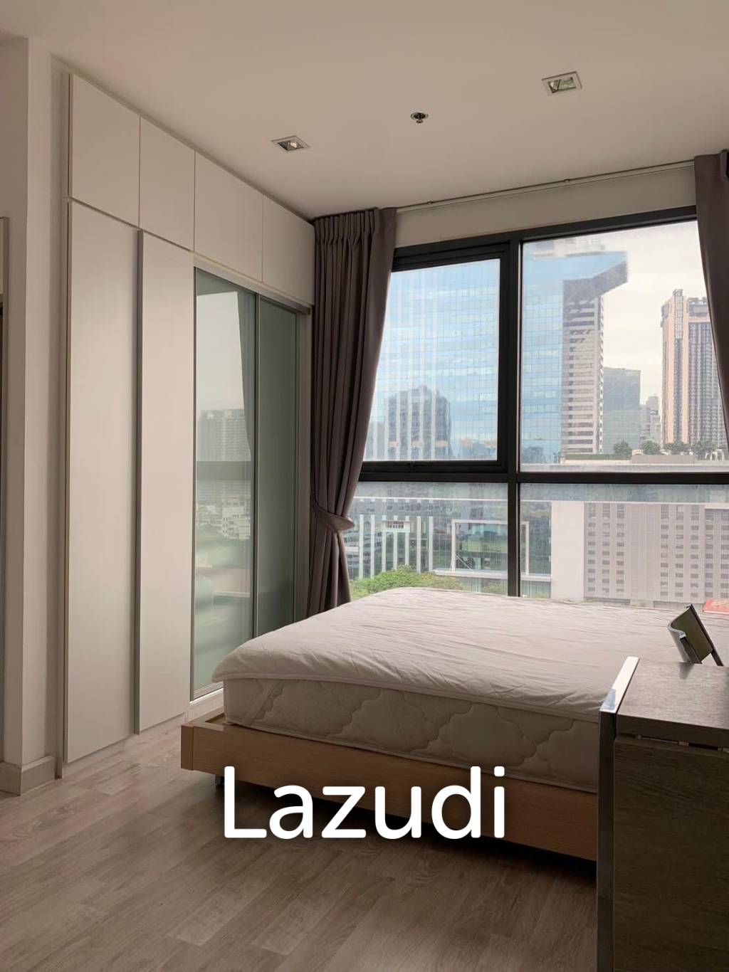 Studio 1 Bath 21 SQ.M Ideo Mobi Phayathai