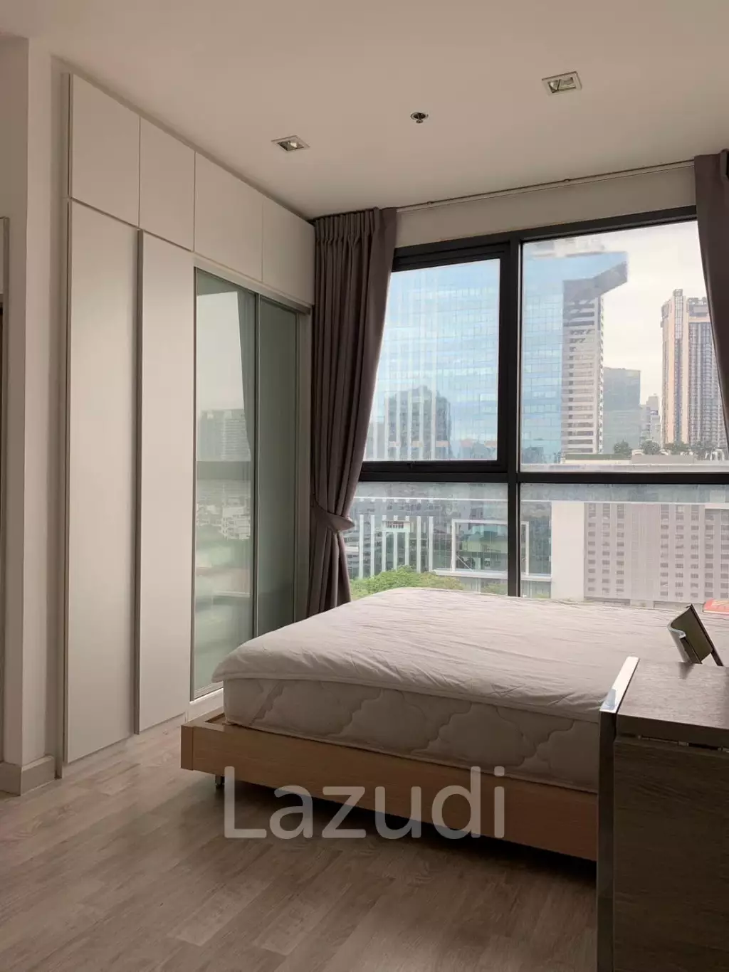 Studio 1 Bath 21 SQ.M Ideo Mobi Phayathai