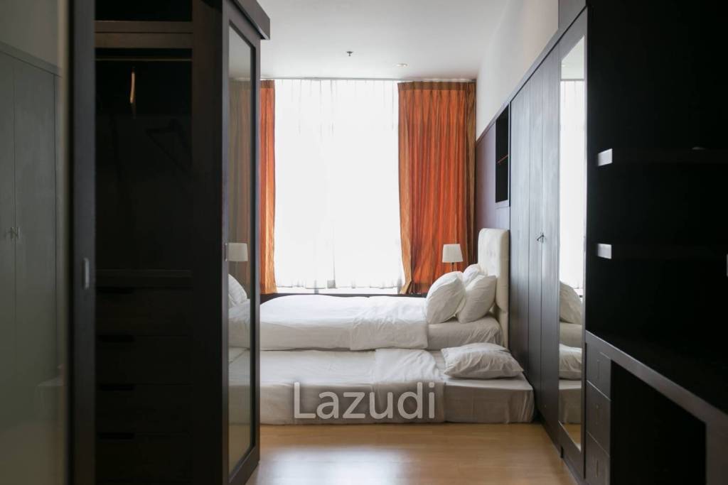 1 Bed 1 Bath 74 SQ.M Baan Sathorn Chaopraya