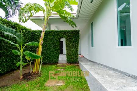 Woodlands Residence : 3 bed pool villa on a large corner plot