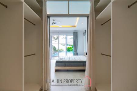 Woodlands Residence : 3 bed pool villa on a large corner plot