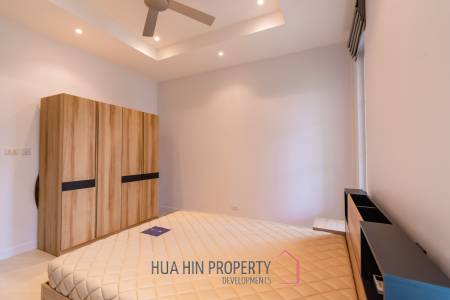 Woodlands Residence : 3 bed pool villa on a large corner plot