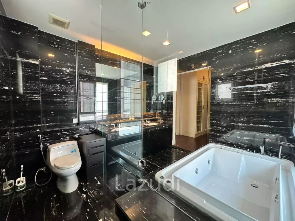 4 Bedroom 5 Bathroom 496 SQ.M Narasiri Bangna
