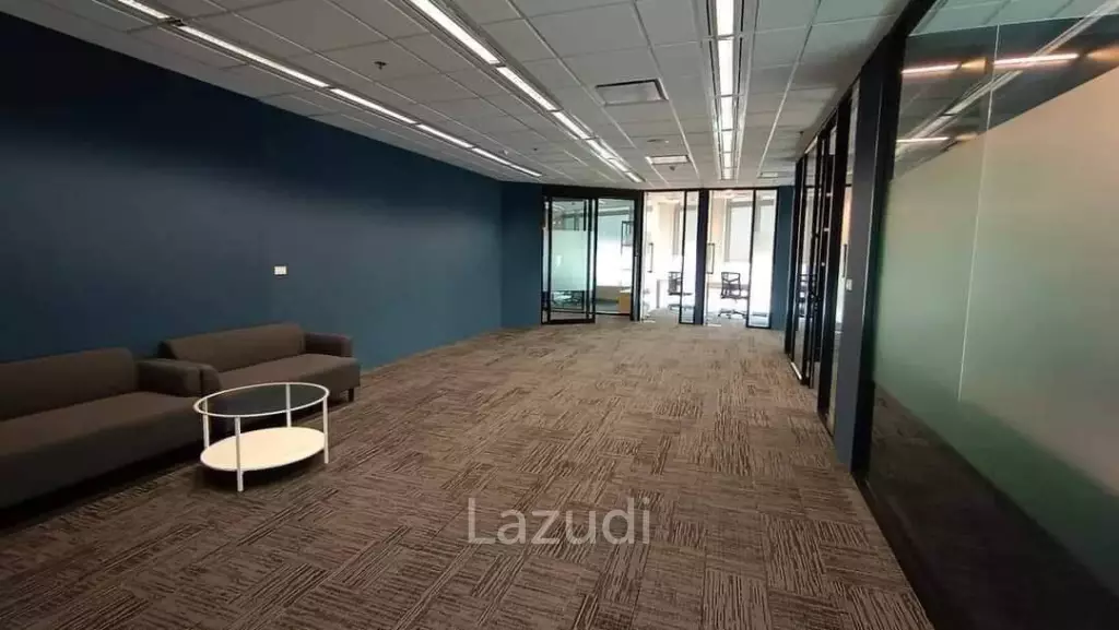 Newly Renovated Luxury Office Space for rent in Phayathai