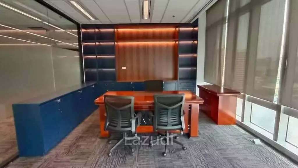 Newly Renovated Luxury Office Space for rent in Phayathai