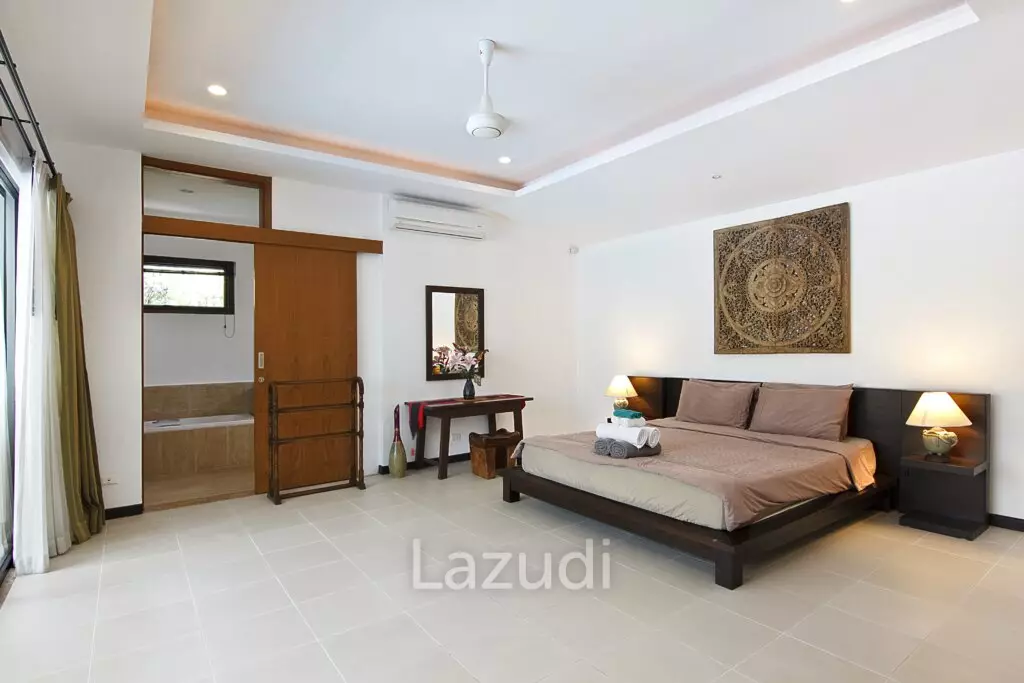 Beautiful 3-Bed Villa with Tropical Garden in Mae Nam