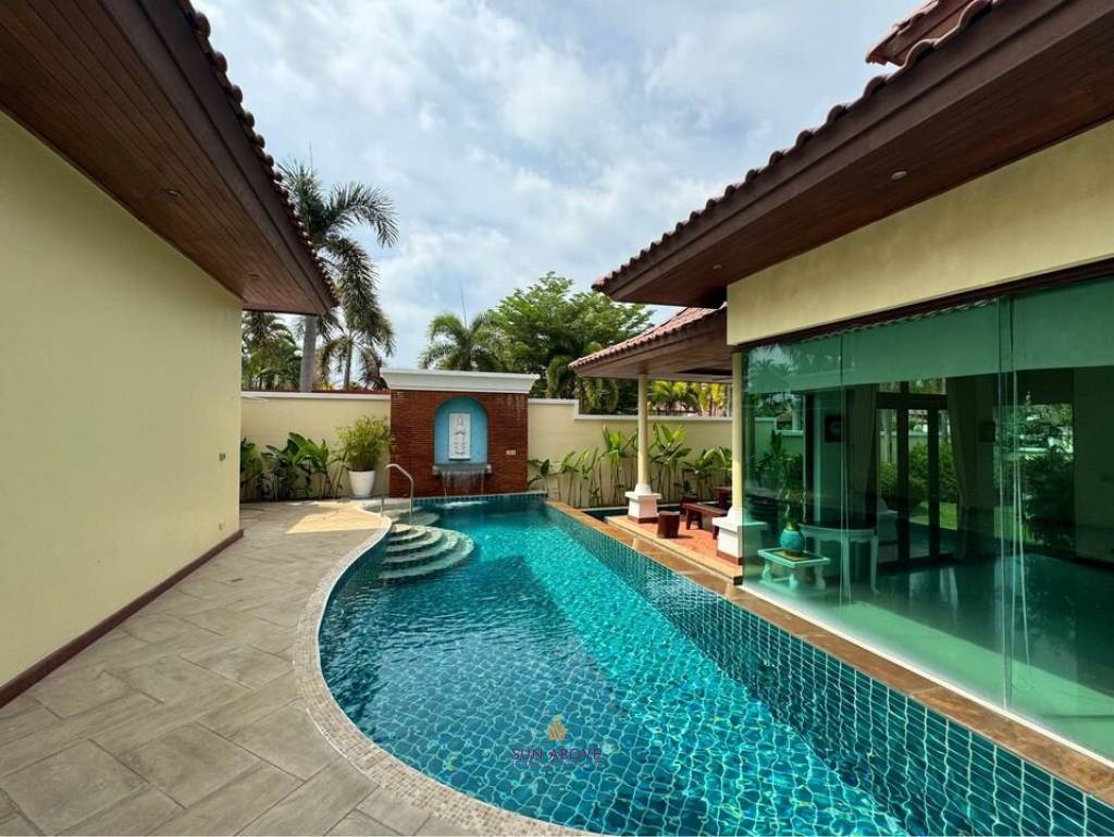 Spacious Villa for Rent in Bangtao - 3 Bedrooms, Private Garden And  Pool