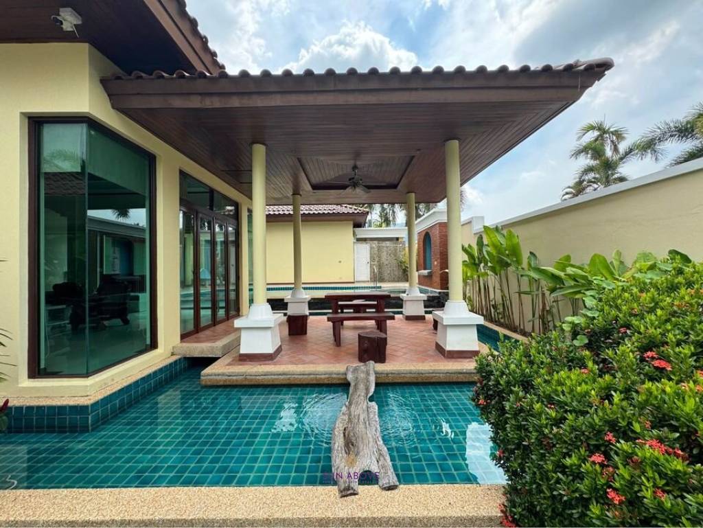 Spacious Villa for Rent in Bangtao - 3 Bedrooms, Private Garden And  Pool