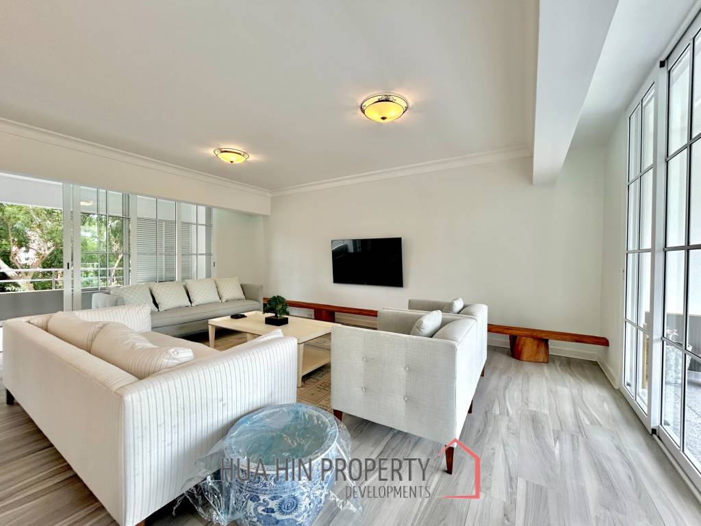 Royal Princess: Luxurious 4 Bed Beachfront Condo