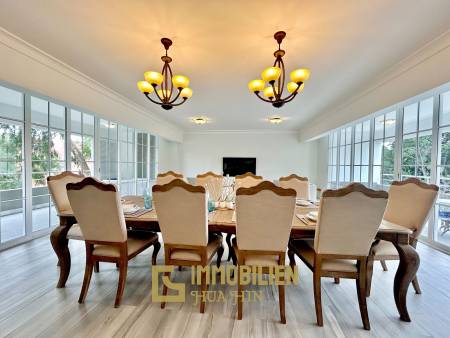 Royal Princess: Luxurious 4 Bed Beachfront Condo