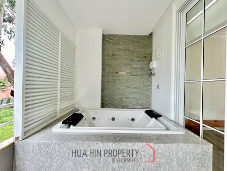 Royal Princess: Luxurious 4 Bed Beachfront Condo
