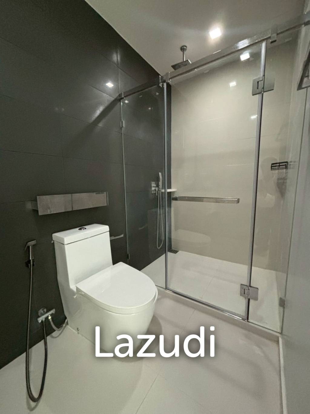 2 Bed 2 Bath 88 SQ.M The Room BTS Wongwian Yai