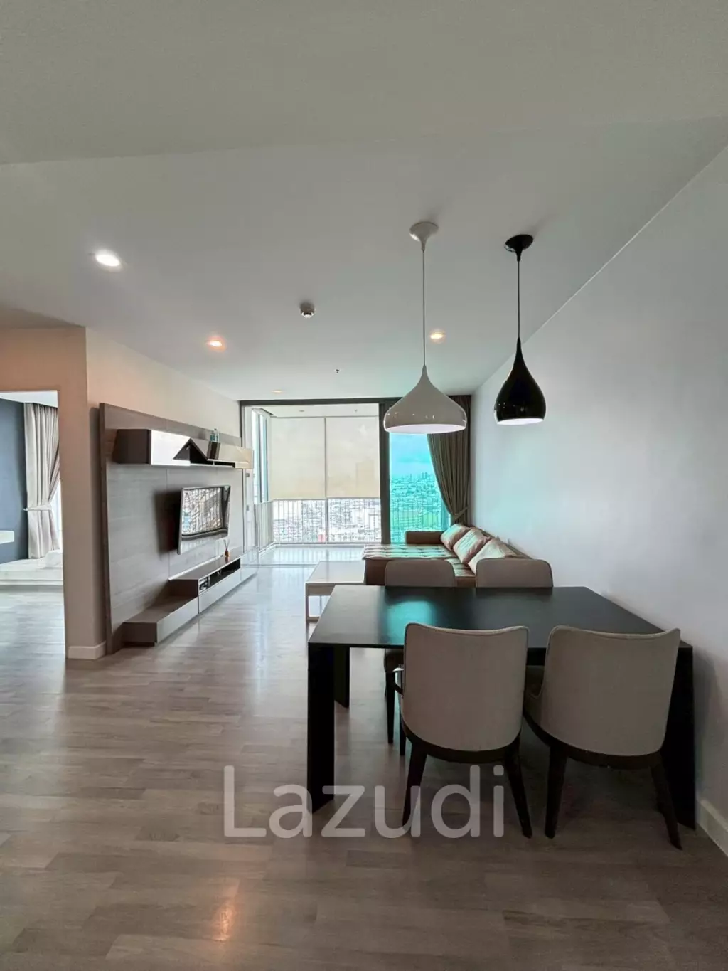 2 Bed 2 Bath 88 SQ.M The Room BTS Wongwian Yai