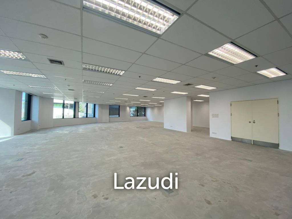 Prime Location Office Space for rent in Sukhumvit 24