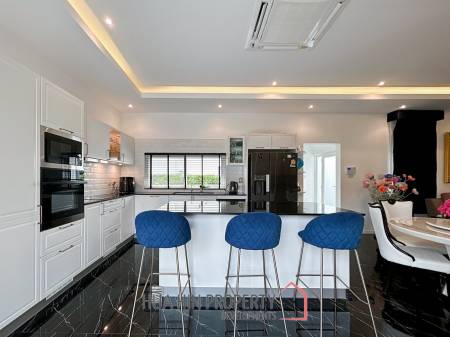 Mali Lotus Villas : 4 Bed 3.5 Bath Pool Villa
