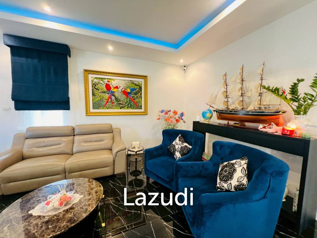 วิลล่า 4 ห้องนอนพร้อมสระว่ายน้ำใน Mali Lotus