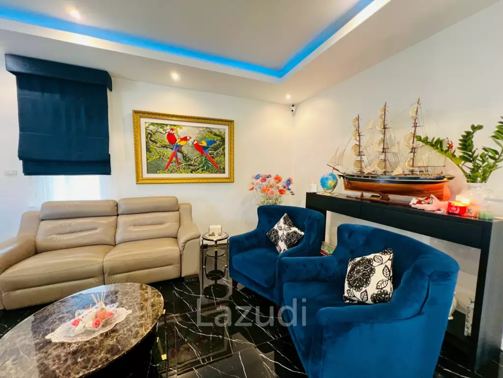 วิลล่า 4 ห้องนอนพร้อมสระว่ายน้ำใน Mali Lotus