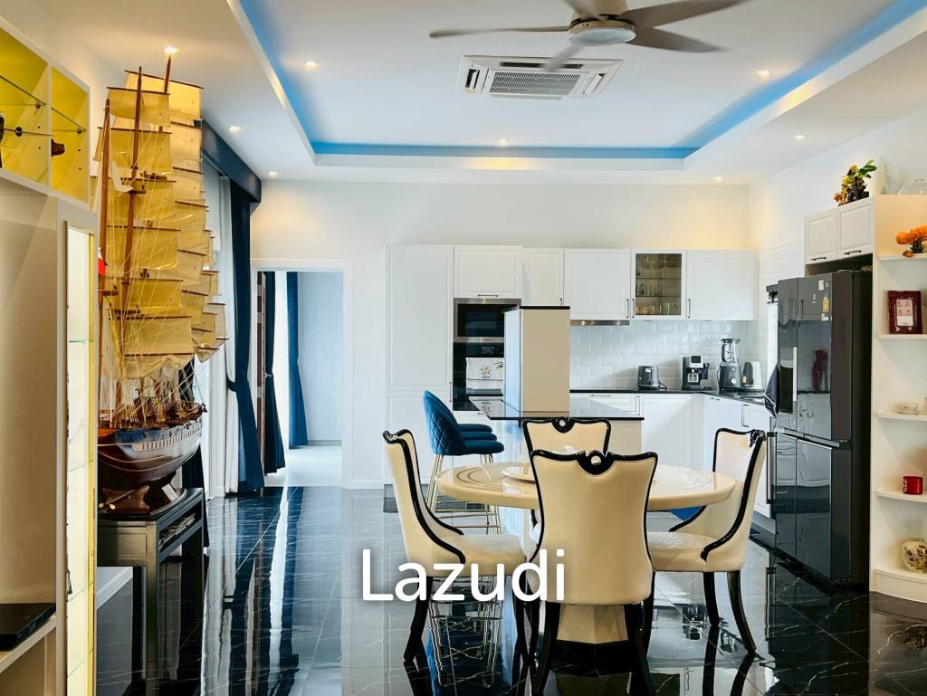 วิลล่า 4 ห้องนอนพร้อมสระว่ายน้ำใน Mali Lotus
