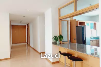 3 Bed 3 Bath 220 SQ.M Esmeralda Apartments