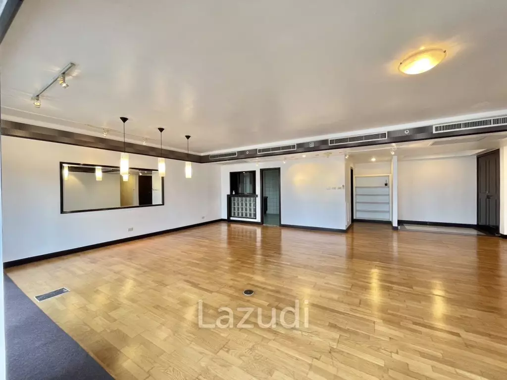 3 Bed 3 Bath 317 SQ.M All Season Mansion