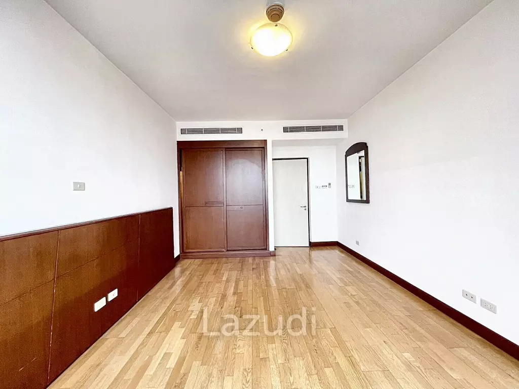 2 Bed 2 Bath 136 SQ.M All Season Mansion