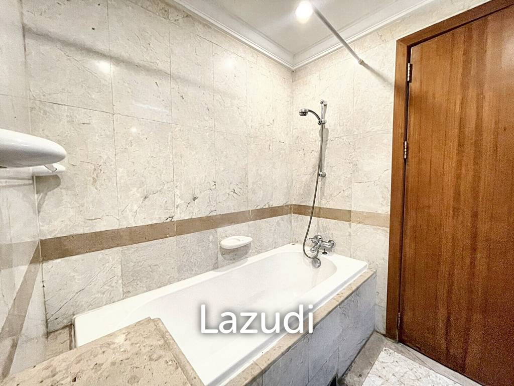 2 Bed 2 Bath 136 SQ.M All Season Mansion