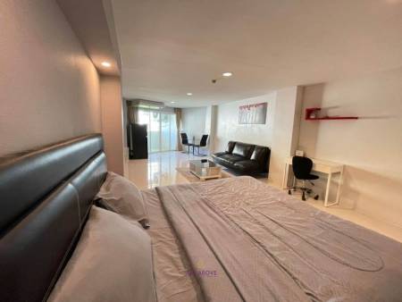 Spacious Studio Condo  Walking Distance To Patong Beach For Rent