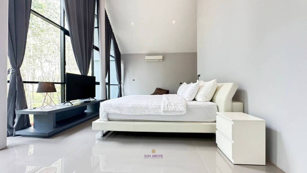 Modern 3-Bedroom Villa For Rent In Pasak Soi 8,Thalang