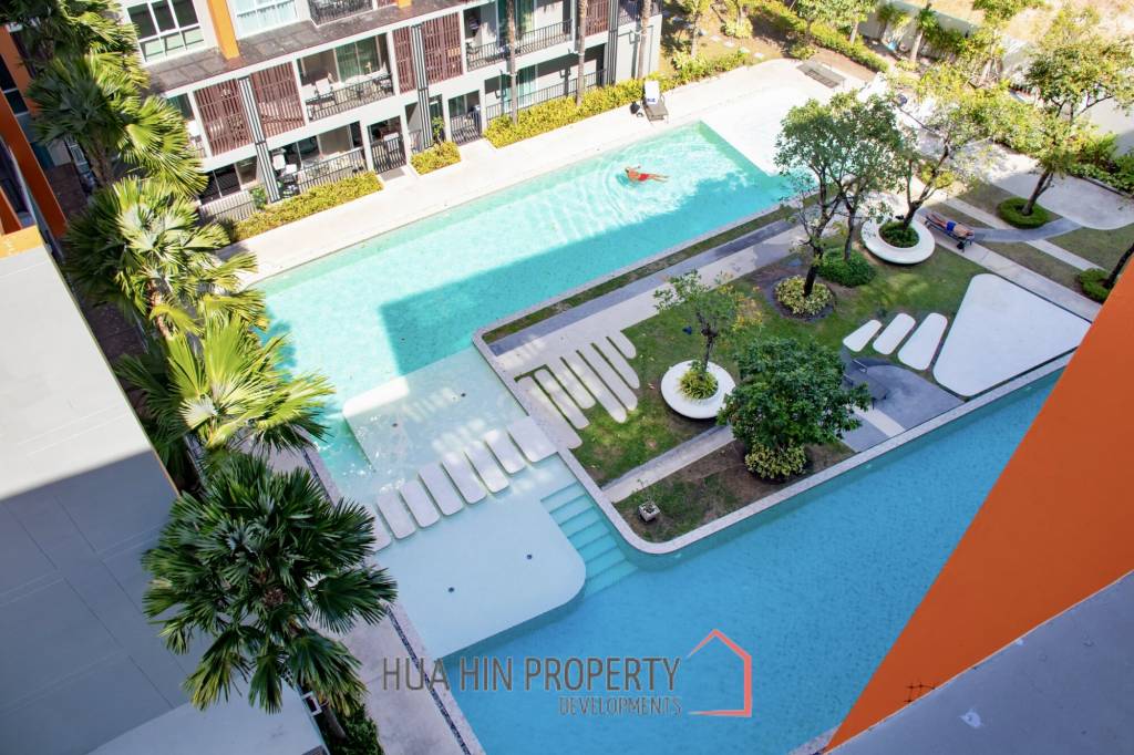 My Style Condo : 1 Bedroom Top Floor For Sale