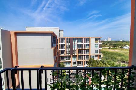 My Style Condo : 1 Bedroom Top Floor For Sale