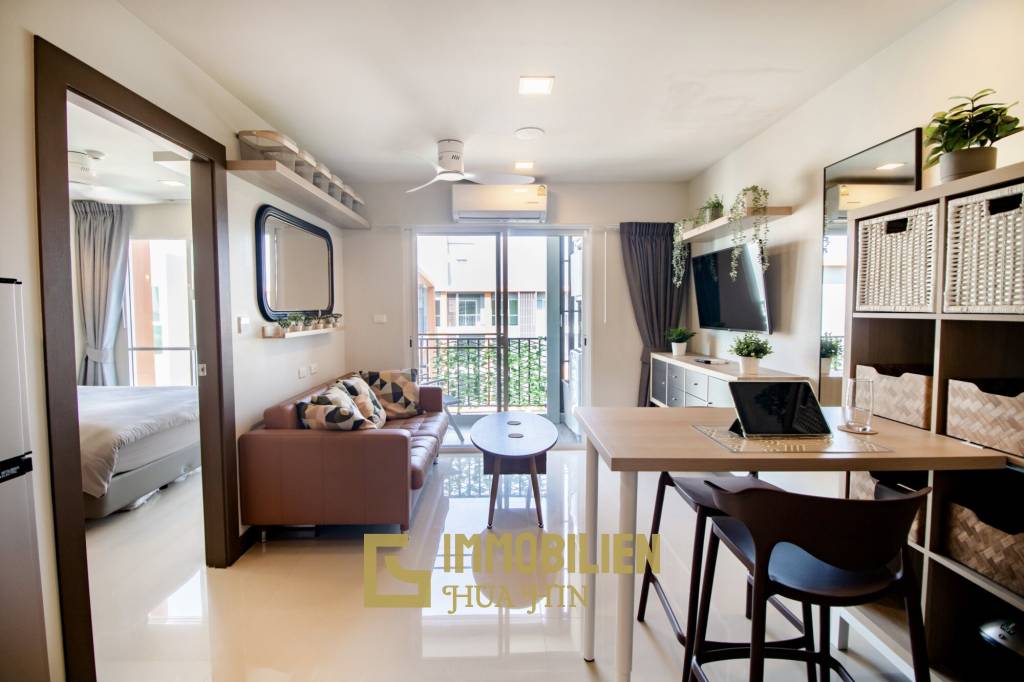 My Style Condo: 1 Bedroom Top Floor For Sale