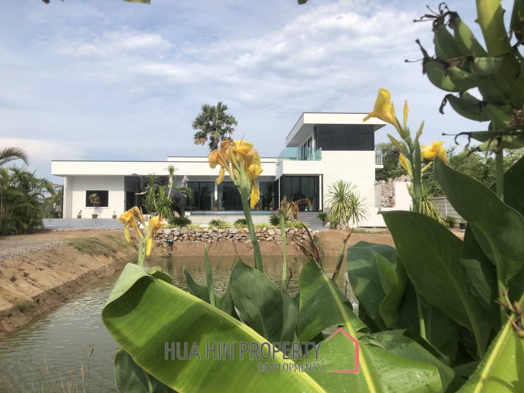 Cha Am: Pool villa with 4 bedrooms and 4 bathrooms and impressive views of the mountains