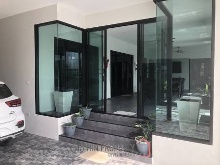 Cha Am: Pool villa with 4 bedrooms and 4 bathrooms and impressive views of the mountains
