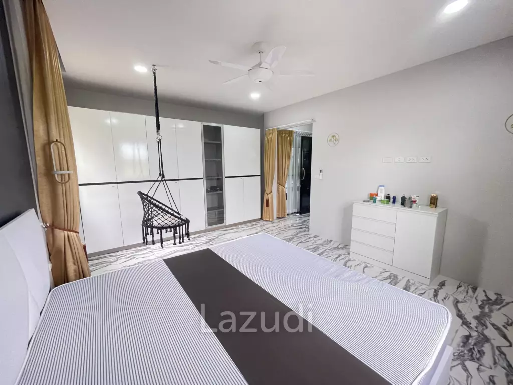 Cha Am: Pool villa with 4 bedrooms and 4 bathrooms and impressive views of the mountains
